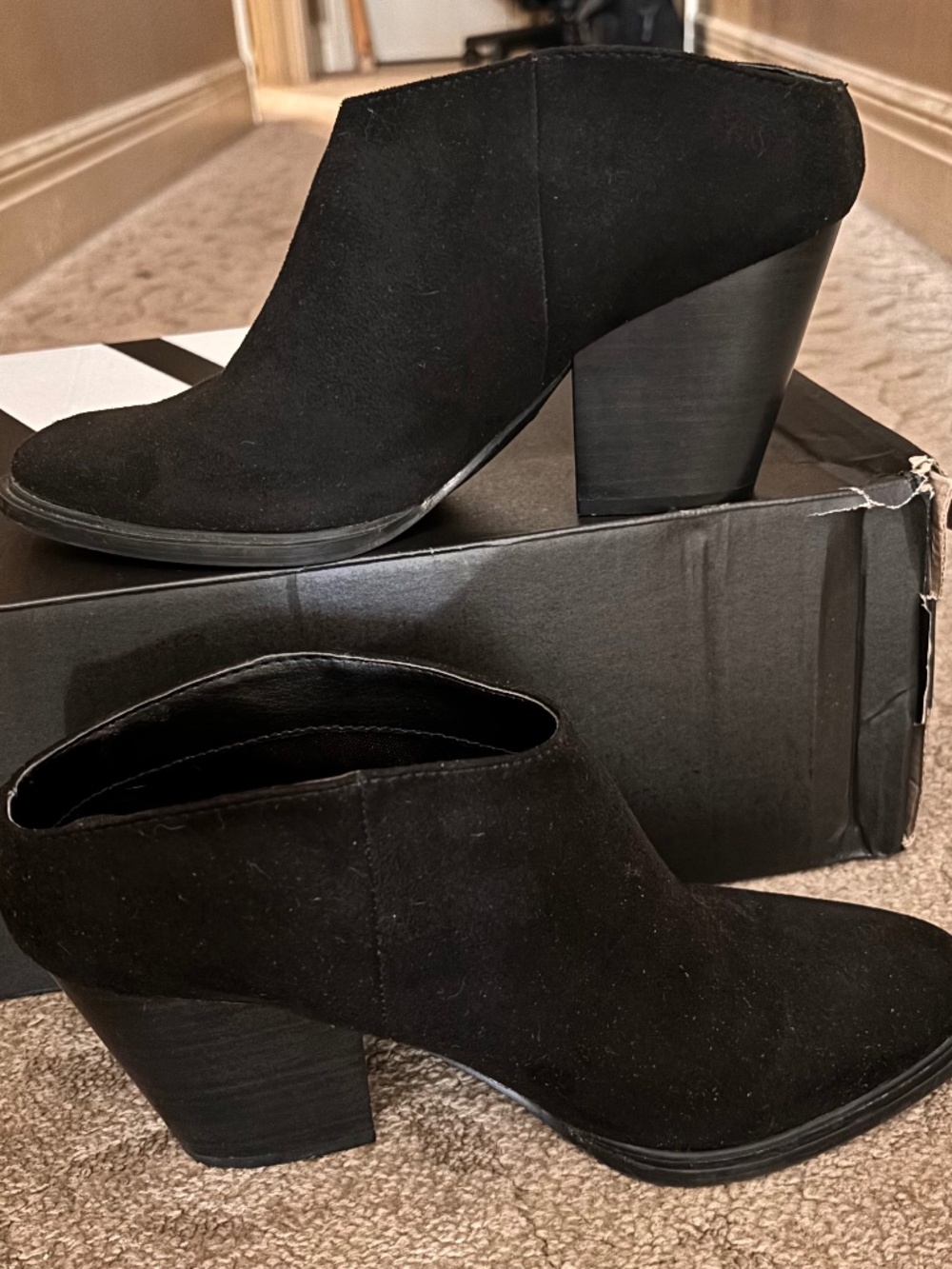 Cute Black Mules Slip-ons